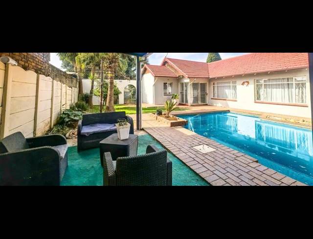 4 BEDROOM HOUSE FOR SALE IN BIRCHLEIGH
